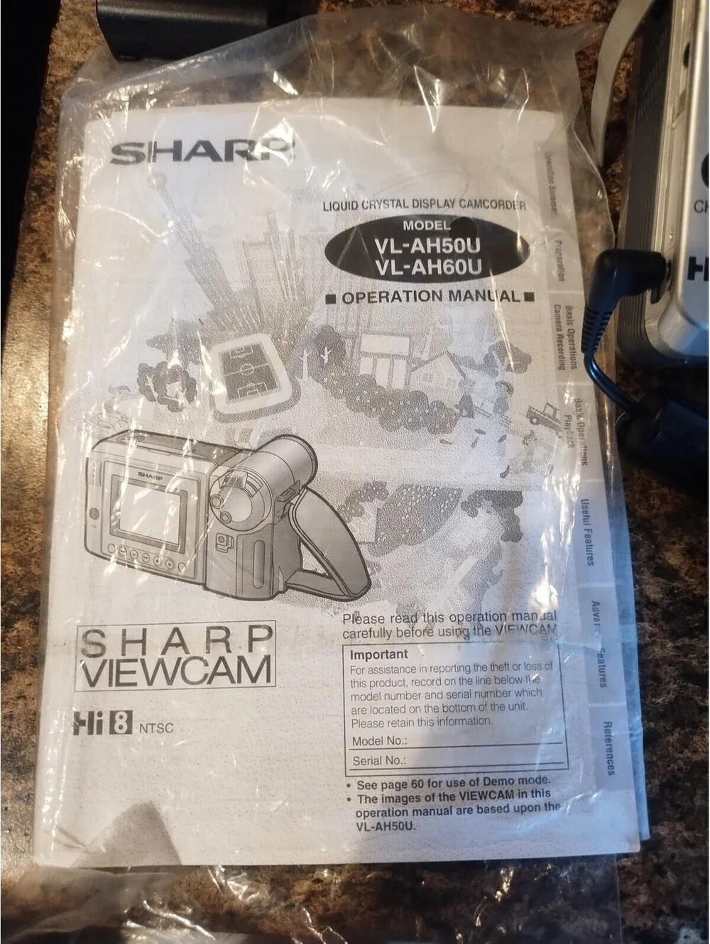 Sharp Viewcam VL-A110U Video8 Camcorder LCD Screen 16x Zoom w/Accessories TESTED